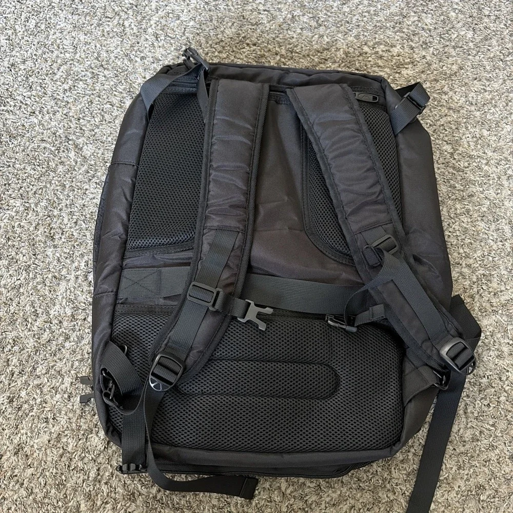 Matein Carry-On Convertible Weekender Laptop Backpack Black Size X-Large 40L